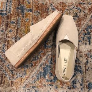 Suede & leather TOMS - never worn